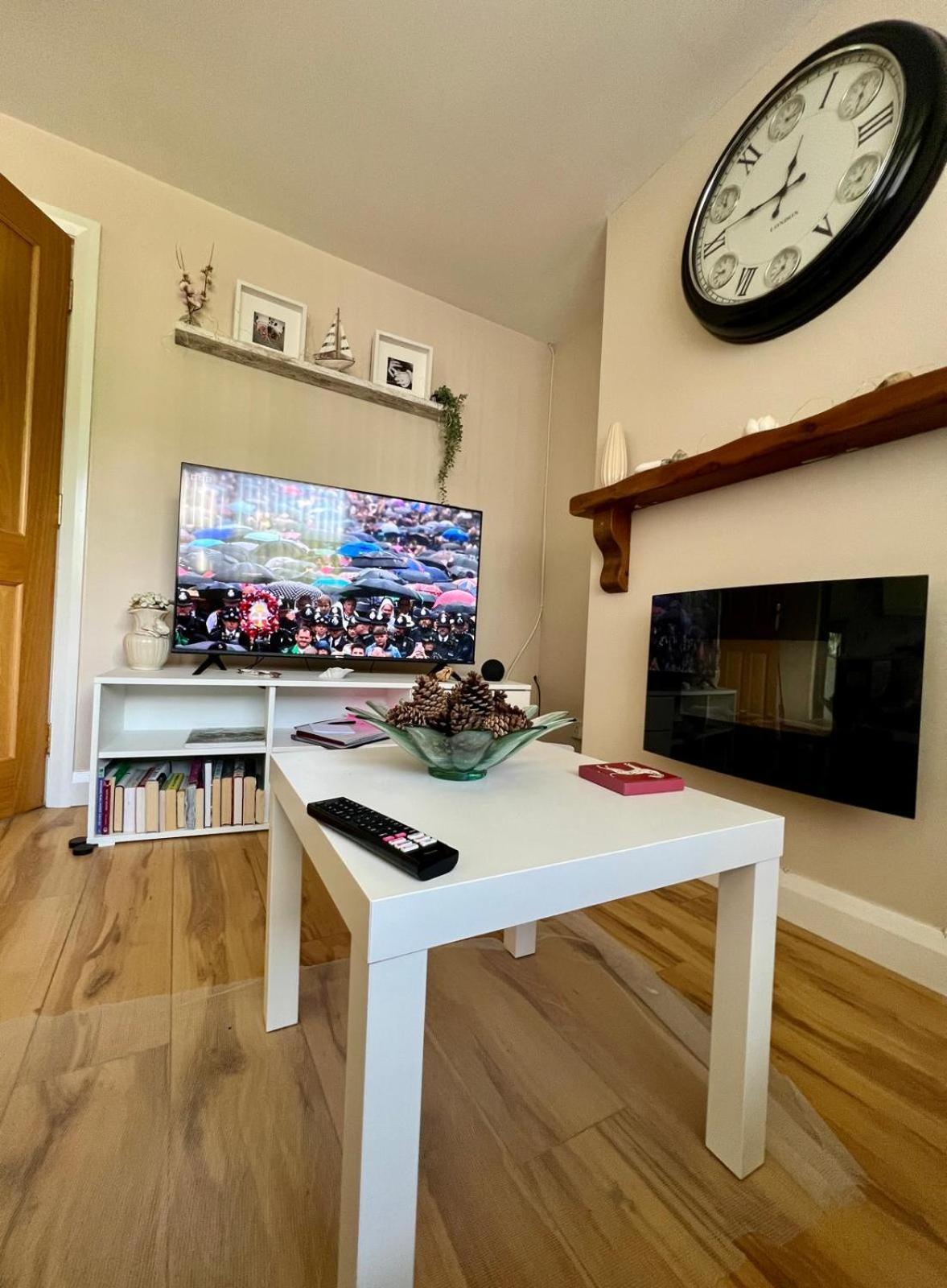 Tailte Tra Appartement Carnlough Buitenkant foto